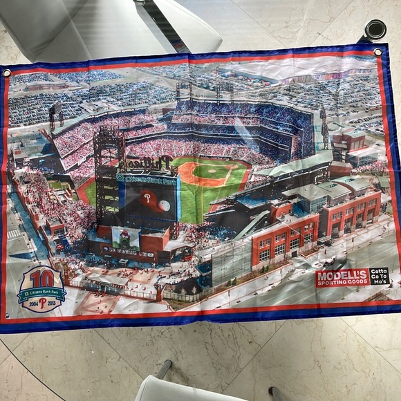 2014 inaugural season Philadelphia Phillies flag - Picture 1 of 9